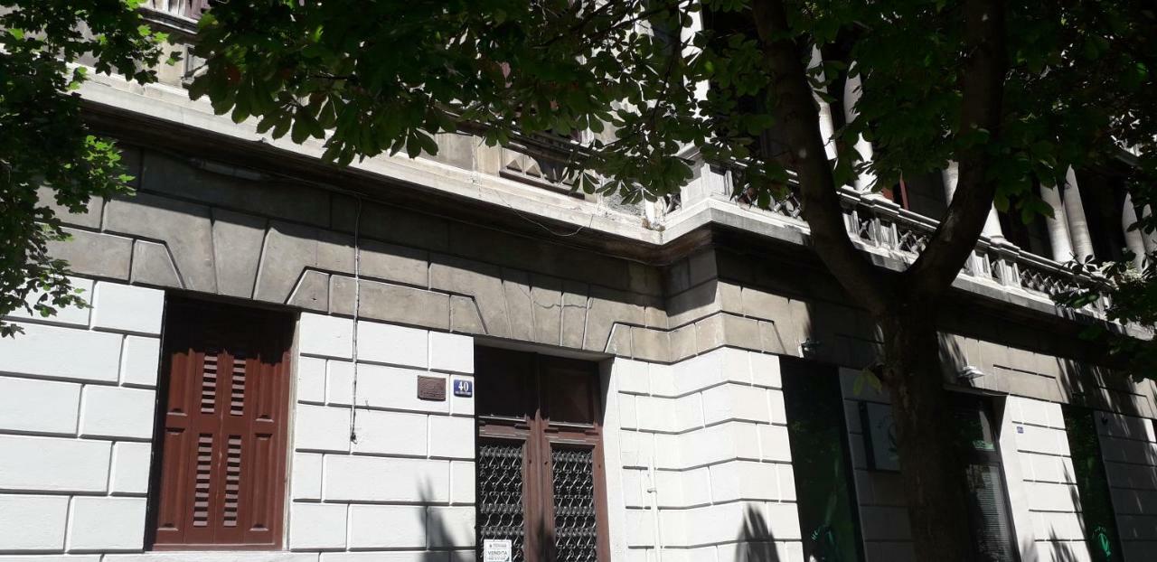 Centro Citta Teatro Hotel Trieste Exterior photo